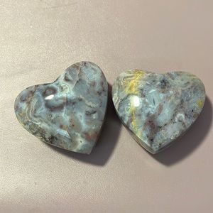 ****Two heart crystals. Self standing
